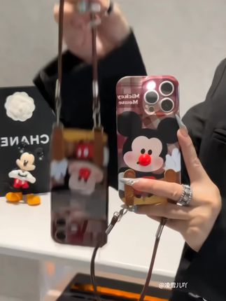 哇~好喜欢这个立体鼻子米奇手机壳吖!真的可爱又实用!好朋友快给我安排 谢谢!#手机壳 #仙女必备 #这个手机壳真的长在我心巴上了 #快分享给你的好友 #是时候安排一下了.