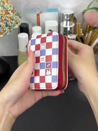 家里的卡片证件可不要乱丢乱放了 花几块钱给它们安个家吧 不仅好看还巨能装哦#卡包 #证件包 #防消磁卡包 #大容量卡包 #证件包