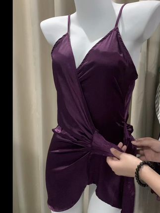 紫色的一款漂亮睡裙#睡衣 #睡裙 #约会穿搭 #吊带睡裙