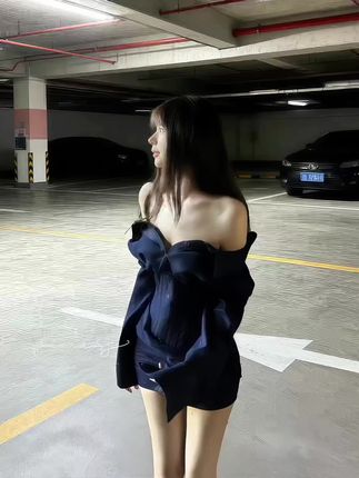 #早秋新款#辣妹穿搭#高级感穿搭#御姐范儿 #谁穿谁好看系列 @DOU+小助手 @DOU+上热门