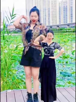 轻歌慢舞走一段,友友们周末愉快。