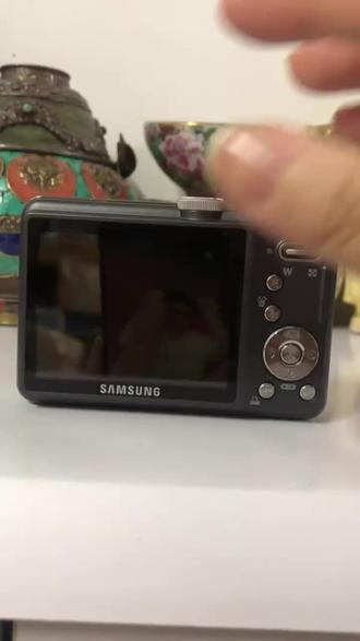 三星 蓝调 M310W数码相机 , 校园网红复古CCD
功能正常使用 ,成像清晰漂亮
配件:一块电池,一张内存卡,一个读卡器。