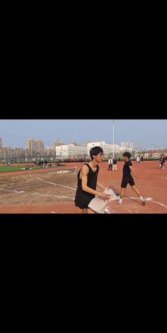 时隔三年再次站在二中的跑道上不再是手记12.8s的初中生了#初中#田径