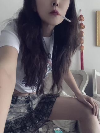 开心的舞台无处不在,跟随音乐节奏#随性摇摆 。