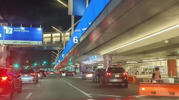 #我的海外生活#原创视频 洛杉矶国际机场