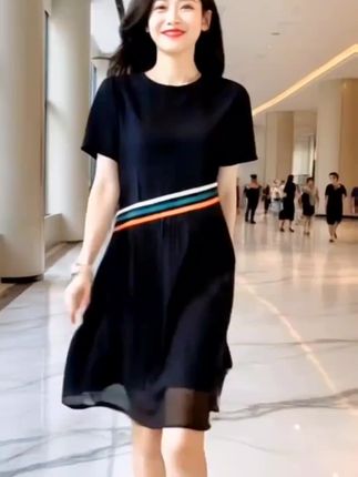 夏装新款韩版宽松拼接短袖t恤裙女中长款大码时尚休闲宽松连衣裙#穿出自信穿出美丽 #时尚连衣裙
