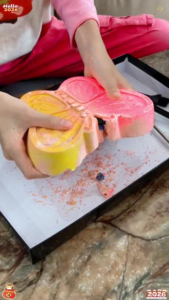 就是这个挖宝盲盒,好玩到停不下来啦!放假在家,孩子就不会一直看电视玩手机啦!#益智玩具 #挖宝 #挖掘玩具宝石 #送给孩子好玩的礼物 #哄娃神器