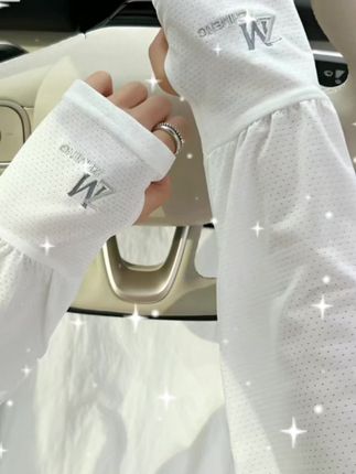 千万不要等到晒黑了再买防晒冰袖这款加大加宽不紧不勒冰丝透气舒适不闷热止冻设计防护手背不被晒黑骑车开车更方便松紧袖口不下滑