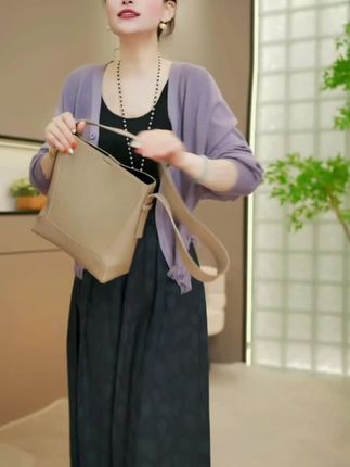 ( 商城加补2025春秋季新款流苏V领针织开衫上衣女秋季宽松大码蝙蝠袖外套#宜春谁好看?#谁穿谁好看?
