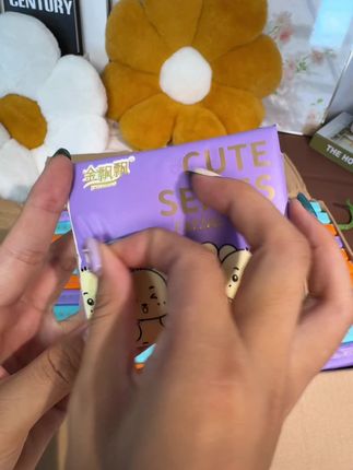 #抽纸巾 #纸巾 #学生党必备 #好物分享 #生活用品 小巧携带超方便,纸张又大又厚有质量,吸水不易破,宝子们闭眼入!