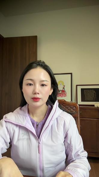 银价回调啦!短期投资需谨慎!不要盲目追高哦!能拿长期的一定要握住!#白银投资 #扬州推荐 #上热门 #抖音推荐 #钻戒改款