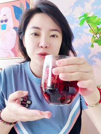 玫瑰桑葚茶,喝出素颜好气色#喝出好气色 #养生茶 #玫瑰花茶 #平阴玫瑰花茶