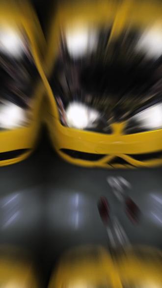 经典福克斯自己动手更换 LED 大灯灯泡,
#经典福克斯 #自己动手 #led车灯 #一个不会修车的厨师不是一个好律师