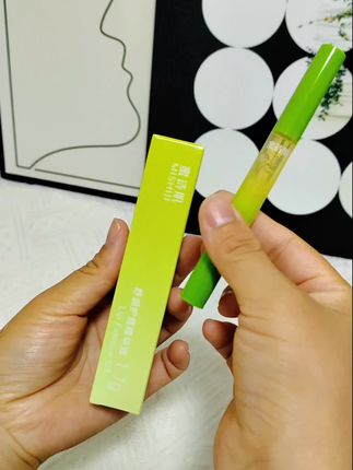 嘴巴干到起皮的姐妹们一定要试试这个#蜜诗肌 #唇部保养润唇膏
