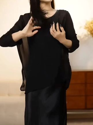 春夏新款气质百搭显瘦高腰A版松紧腰缎面丝滑半身长裙#气质穿搭#穿出女人味#时尚百搭#高端优雅#谁穿谁美