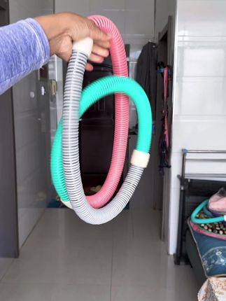 本来以为软呼啦圈是智商税谁知道是王炸!其实任何运动坚持才是王道!软呼啦圈转起来不酸不痛,同时不跑不跳特别适合居家运动,我是每天早晨空腹转40分钟!,#居家锻炼 #呼啦圈#好身材练起来 #呼啦圈转起来