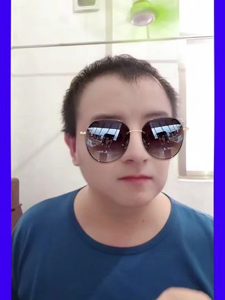 #亲爱的兄弟姐妹们,大家好,没吃过我们惠来县盐墩村。脆甜菠萝的都可以在这里下一单,回去尝尝口味