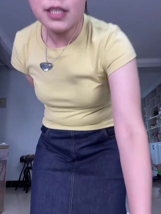 夏款大码松紧腰牛仔半身裙女2025新款宽松胖mm高腰显瘦遮肉a字裙#半身裙 #牛仔半身裙 #高腰半身裙 #显瘦半身裙 #宽松半身裙