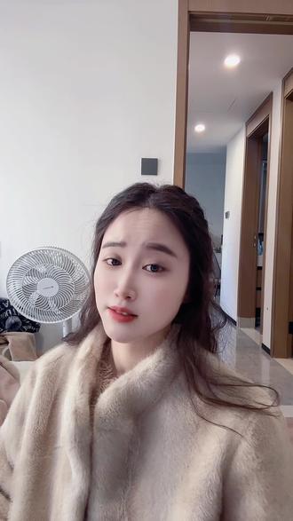 完全怪自己把持不住又上当受骗了,小小101富家女毛毛外套,谁能抵挡来毛毛外套的诱惑#小小101 #小小101直播间 #毛毛外套搭配 #富家女毛毛外套#大女主毛毛外套 @我要上热门 @上热门🔥🔥🔥