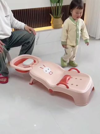 孩子每次洗头就哭闹,多亏爸爸买的洗头躺椅,躺着洗头可舒服了,还能折叠不占空问#洗头躺椅#有娃必备#带娃好物#母婴好物#宝宝洗头