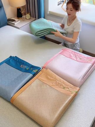 #创作灵感 #凉席 #冰丝凉席 #超便宜超划算 #家纺床上用品 @DOU+小助手