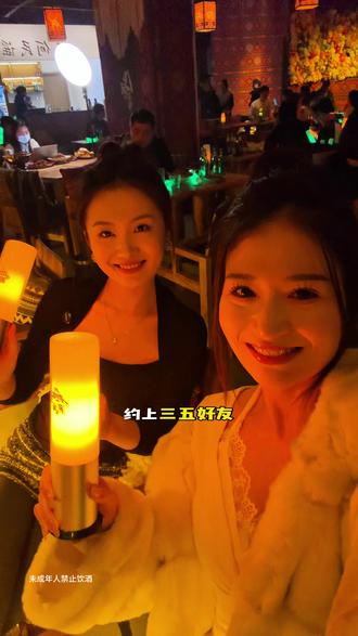 这才是临泉打工人下班后的正确打开方式,几何民谣,听歌喝酒撸串……#美食 #酒馆 #几何民谣 #聚会约会