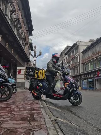 成都兄弟环贡嘎,上海、广西朋友摩旅川藏线 #摩客之旅 #摩旅故事 #摩托车旅行 #泸定邓师 #机车