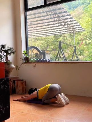 成年人的世界,就是不断地告别,不断地向前,得到的好好珍惜,留不住的便只能放下。#运动 #锻炼 #居家健身 #拉伸 #减脂
