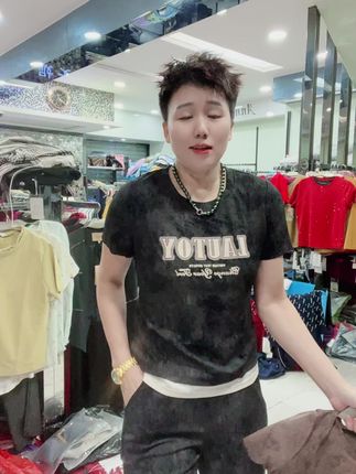 没有事事如意的人生,只有不断想开的自己。 #套装 #上热门 #同城好店推荐