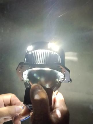 澳睿特R8,3直射#汽车灯光升级 #led双光透镜 #汽车灯光升级