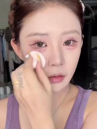 韩味白开水拿捏!温柔氧气感美女我来当#平价彩妆 #腮红 #稚优泉罐罐腮红泥 #腮红推荐 #腮红泥