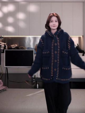 #秋日鞋包氛围感拿捏了 #跟着抖音学穿搭 选对版型 毛衣也能穿出瘦的感觉~#小个子切糕教穿搭 #变美的捷径就是跟着博主学穿搭 #秋季日常实用穿搭思路分享