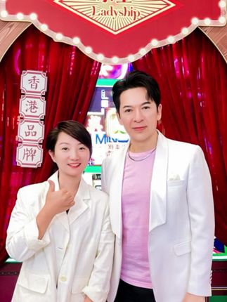 61岁逆生长的鸿哥!为什么香港人,无论是普通市民还是艺人都特别地抗老?!!!#61岁#郭政鸿 #中国香港演员@🇨🇳演员郭政鸿 #气质男神#小主无湿轻