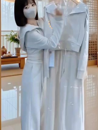 #秋日户外就穿琥珀系 #显瘦穿搭 #穿搭时尚