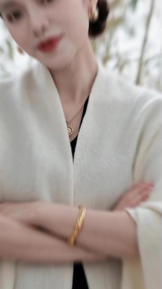 #AI披肩生活照 #随变ai随便玩