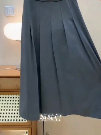 时尚高腰a字百褶半身裙女秋季2025新款小个子百搭显瘦中长款裙子#别拿婆婆不当妈短剧 #真心何所付短剧 #抓大鹅高手 #分身术
