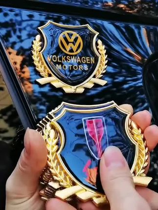 难怪好多车友都给爱车贴上了这个金属车标贴,原来它是专为提升爱车质感而设计的,只需撕开背胶贴上去就行,不仅让车子看起来更上档次,而且特别稳固,不会掉落。还有多种款式可以选择,总有一款适合你的车型。如果你也想让你的车子变得更好看,那就赶紧入手吧!#今日分享 #你值得拥有美好的一切 #强烈推荐 #好物推荐🔥 #挡不住的颜值