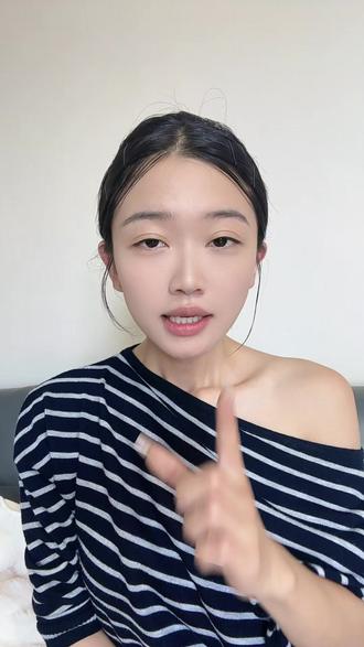 我吃啥小火人就吃啥,同款干饭太快乐 #多闪 #多闪app #火人拍照吃同款
