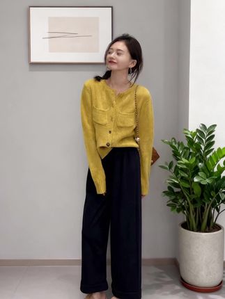 早秋氛围感穿搭#早秋冷冽又随性的气质穿搭#通勤穿搭万能配色公式 #早秋穿搭三分钟出门不是梦#韩系穿搭#在时装周看见东方美