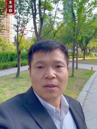 糙米饭团--开袋即食的糙米饭团来了~满满的都是料!!!#糙米饭 #粗粮饭团 #开袋即食