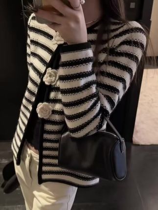早秋新款法式立体山茶花高级感针织衫毛衣小众条纹设计感开衫女#针织开衫外套 #针织衫毛衣 #女装 #早秋穿搭