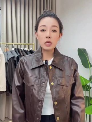 2025春秋新款休闲皮衣,时尚短款夹克魅力无限! #时尚短款外套 #2025机车服 #新款休闲皮衣 #春秋皮衣外套 #时尚短款夹克