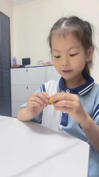 茉莉小博主做的蚕蛹,喂给小肥鸠啦#手工diy #粘土 #长尾山雀