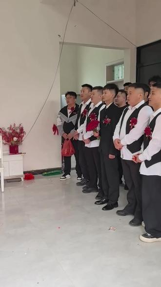 弟弟邵大鸿出发抢新娘了#乡村婚礼迎亲车队 #情感 #热门 #结婚