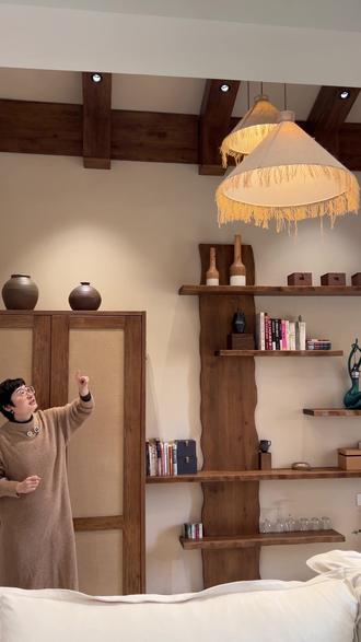 斜屋顶还不做木梁,那你是真不会装修?
#自然主义 #木梁 #斜屋顶 #侘寂风装修 #打破传统