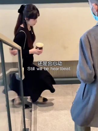 初秋胖mm时尚风拼接款设计感圆领小黑裙系带名媛千金风休闲小黑裙#今日穿搭 #温柔穿搭 #裙子 #长裙 #优雅气质