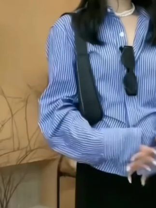 2025年春秋新款修身显瘦衬衣小衫韩系chic高级感蓝色条纹长袖衬衫#修身显瘦 #长袖衬衫 #条纹衬衫 #韩系女装 #高级感穿搭