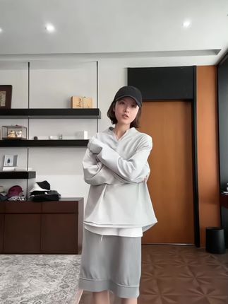 这款卫衣爱了😍❤️了#超级舒服 #百搭 #遮肉显瘦 #松弛感 #谁穿谁好看系列 @林痣晴爆款精选