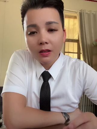 努力工作。不仅是为了自己。更是为了身边的人。为了社会,为了国家。无论遇到什么困难和挑战,只要努力工作。就一定能战胜一切。迎接成功的曙光@凤凰教官甄选店 @凤凰教官甄选小店 @好兄弟梦想团(老舅) @凤凰教官在河南 @凤凰姐在河南