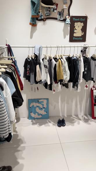 品牌『 PAPO 』
春款高品质中小童全品类,包括打底衫/卫衣/衬衫/马甲/外套/休闲裤/毛衣/两件套,面料水洗柔软舒适,上身效果超级赞
码段90-130,穿3-7岁左右
福利团购价#ootd穿搭推荐 #穿搭穿搭 #童装萌娃穿搭 #穿搭搭配 #萌宝潮童穿搭